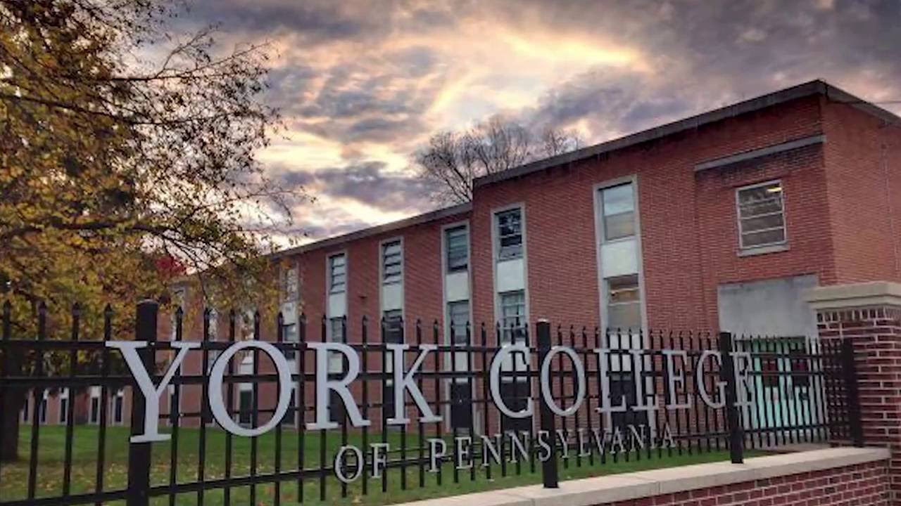 Conway Earns Dean's List at York College
