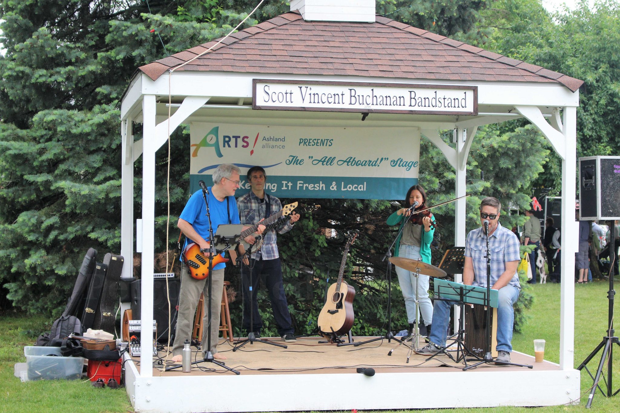 SLIDESHOW Ashland Opens 10th Farmers' Market Season Framingham Source