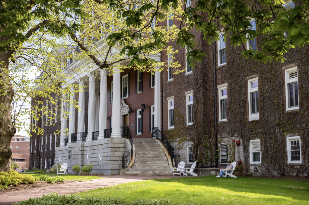 3 Framingham Students Earn Dean's List For Spring 2022 at Holy Cross